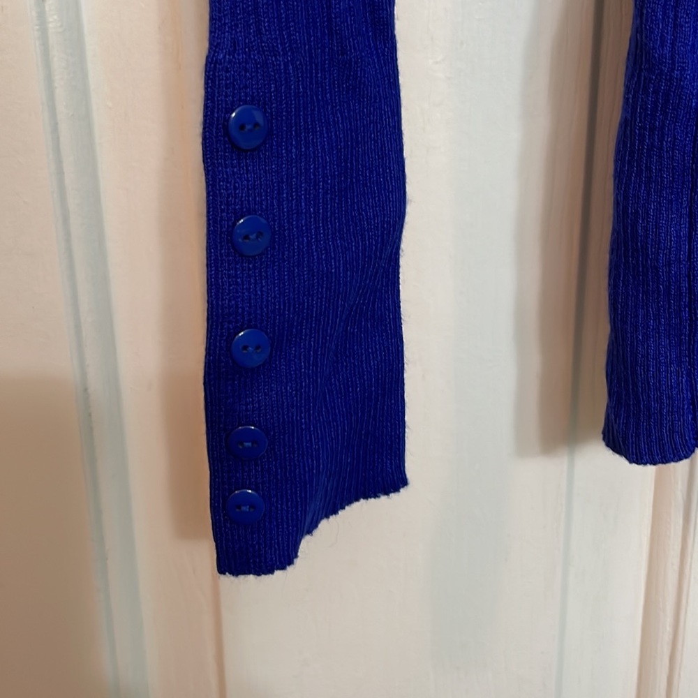 Sweater - Picture 3 of 4